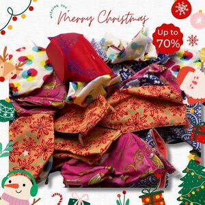 Handbags from Estée Lauder, Clinique, La Mer Beauty Essentials Makeup Bag - Set